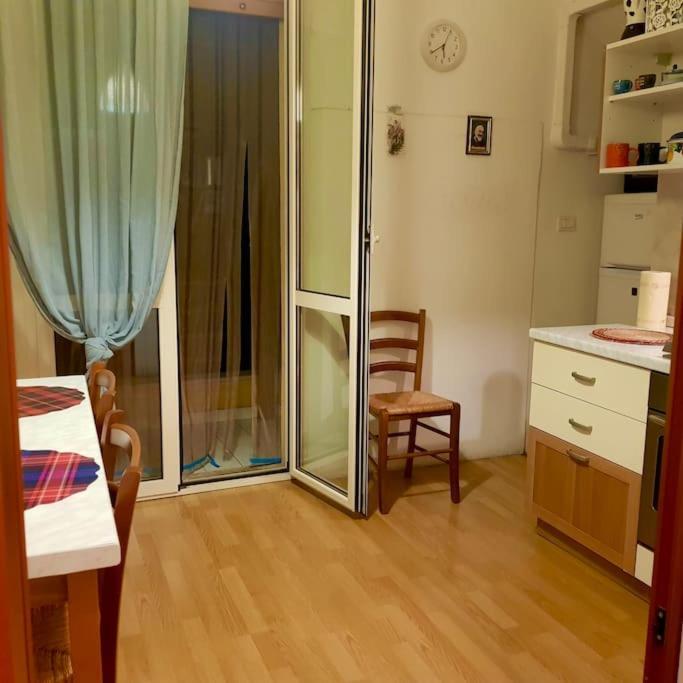 Attico96 Apartment เปสการา ภายนอก รูปภาพ